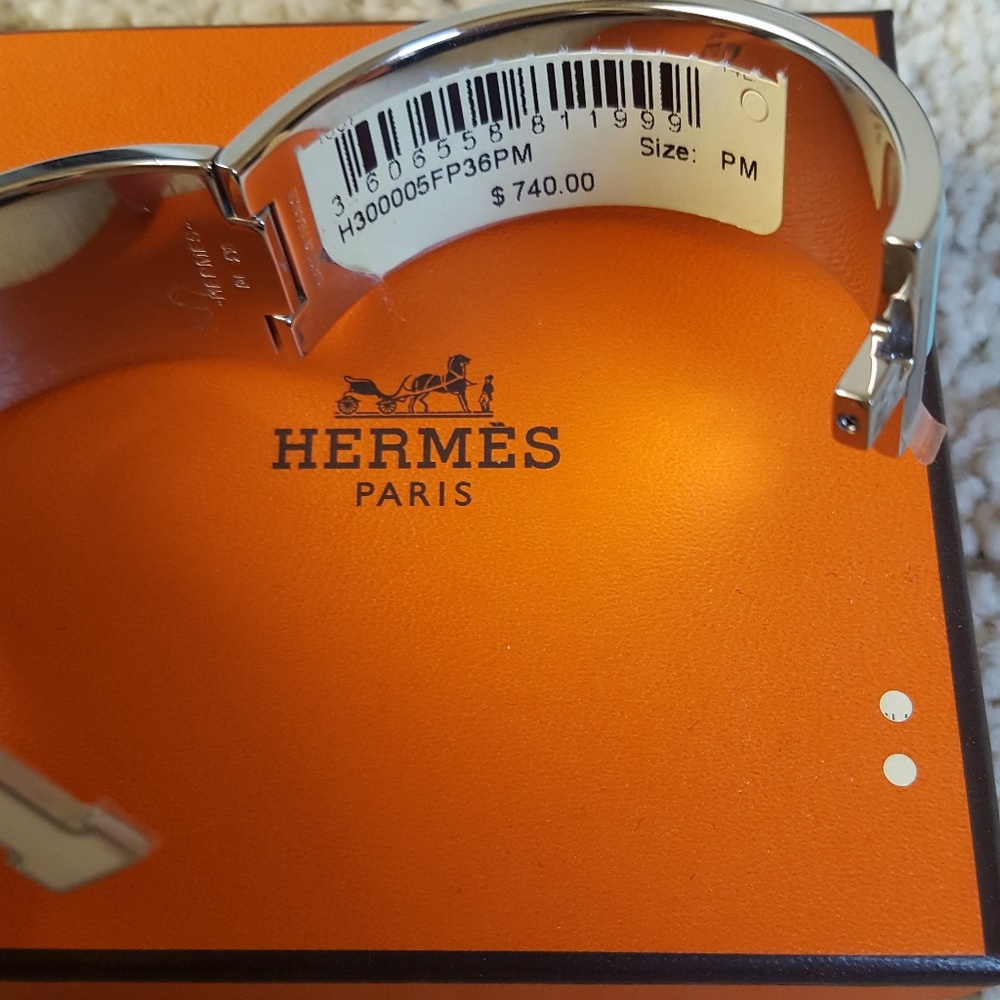 ***SOLD*** NWT Auth HERMES Lagon Clic Clac, sz PM - Picture 2 of 8